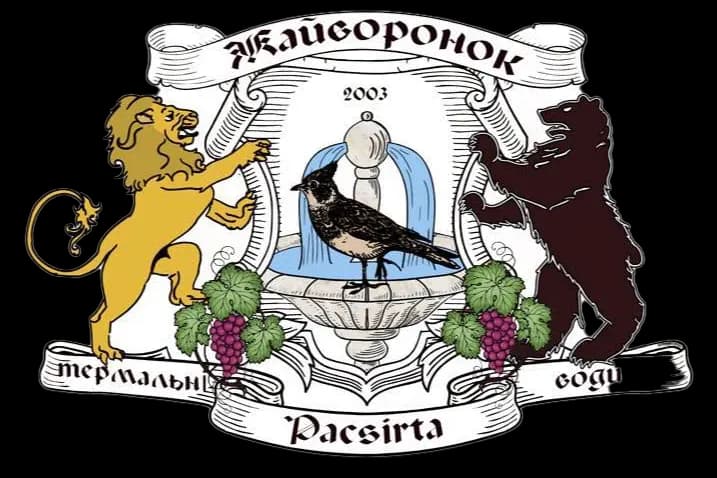 Комплекс відпочинку має СЕС 130 кВт, що забезпечує комфорт гостей і знижує витрати на енергію.