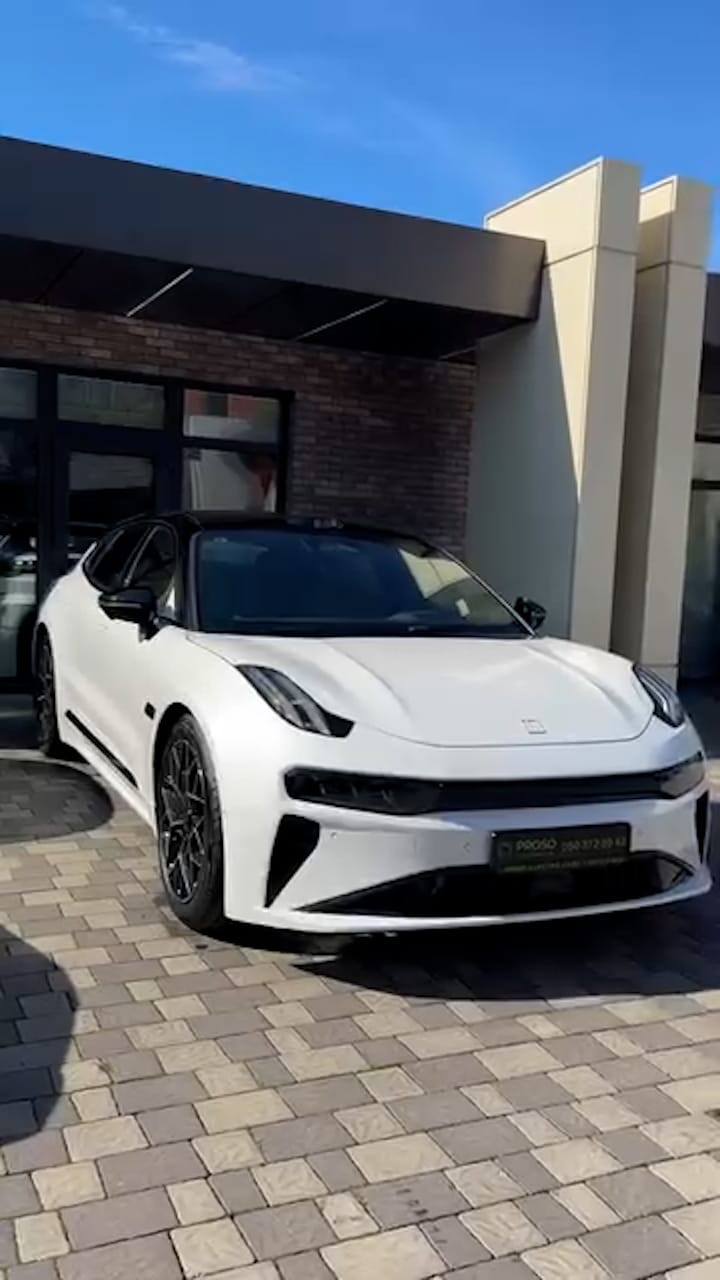 Proso Cars Zeekr X